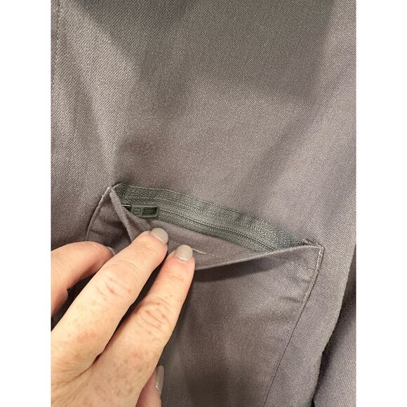 Lululemon Relaxed Fit Long Sleeve Button Up with Pocket - Picture 5 of 6